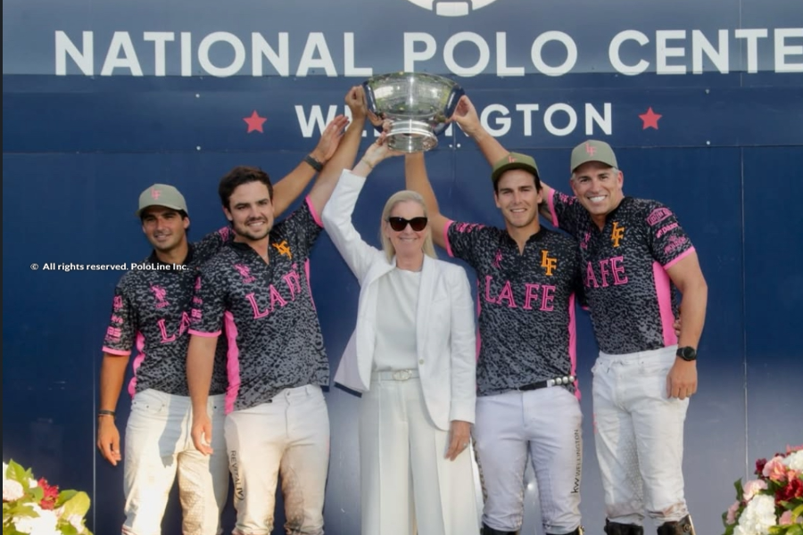 La Fe Eastern Hay Wins Butler Handicap Cup in Palm Beach